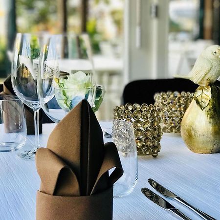 Boutique Hotel Riviera Spiez Bagian luar foto