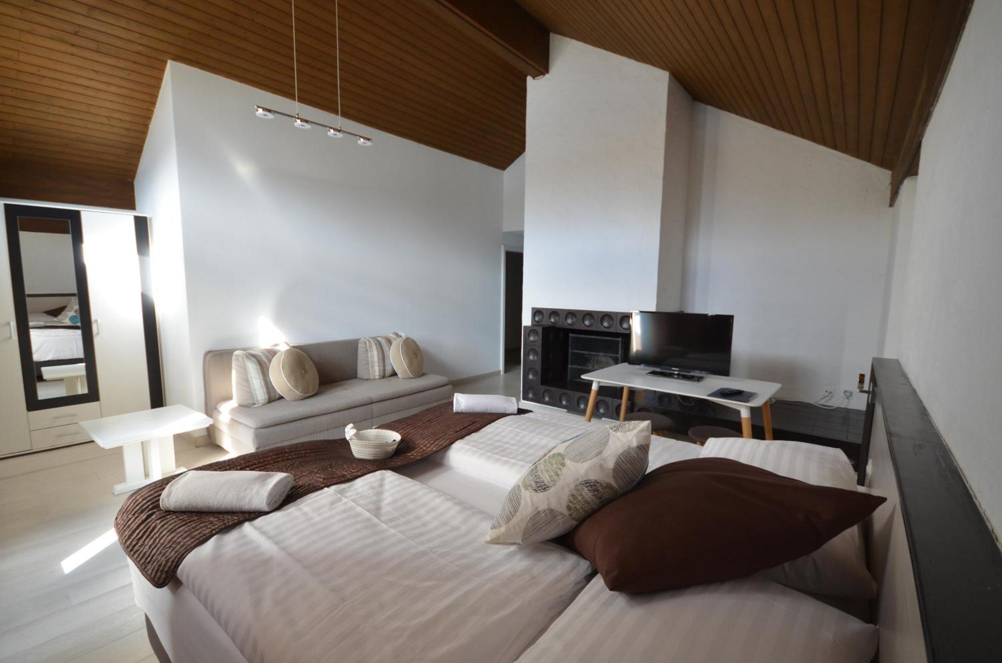 Boutique Hotel Riviera Spiez Ruang foto