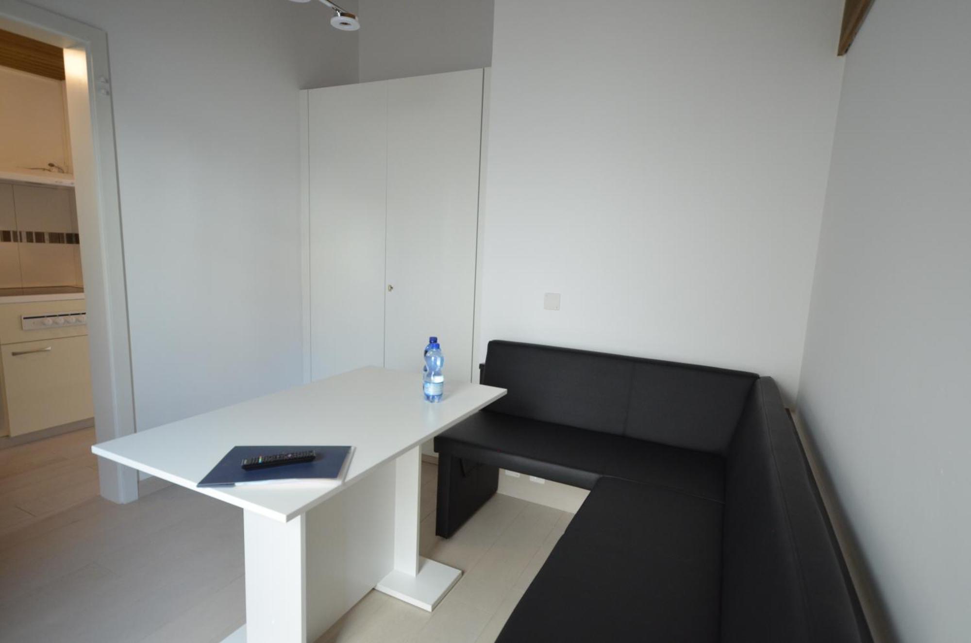 Boutique Hotel Riviera Spiez Ruang foto