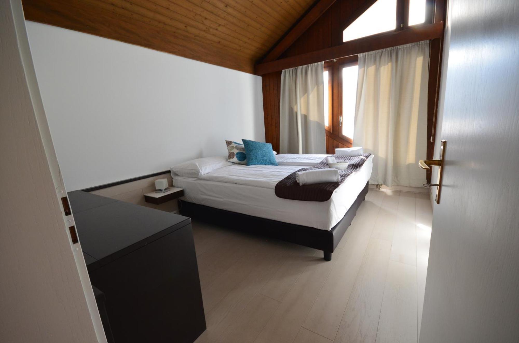 Boutique Hotel Riviera Spiez Ruang foto