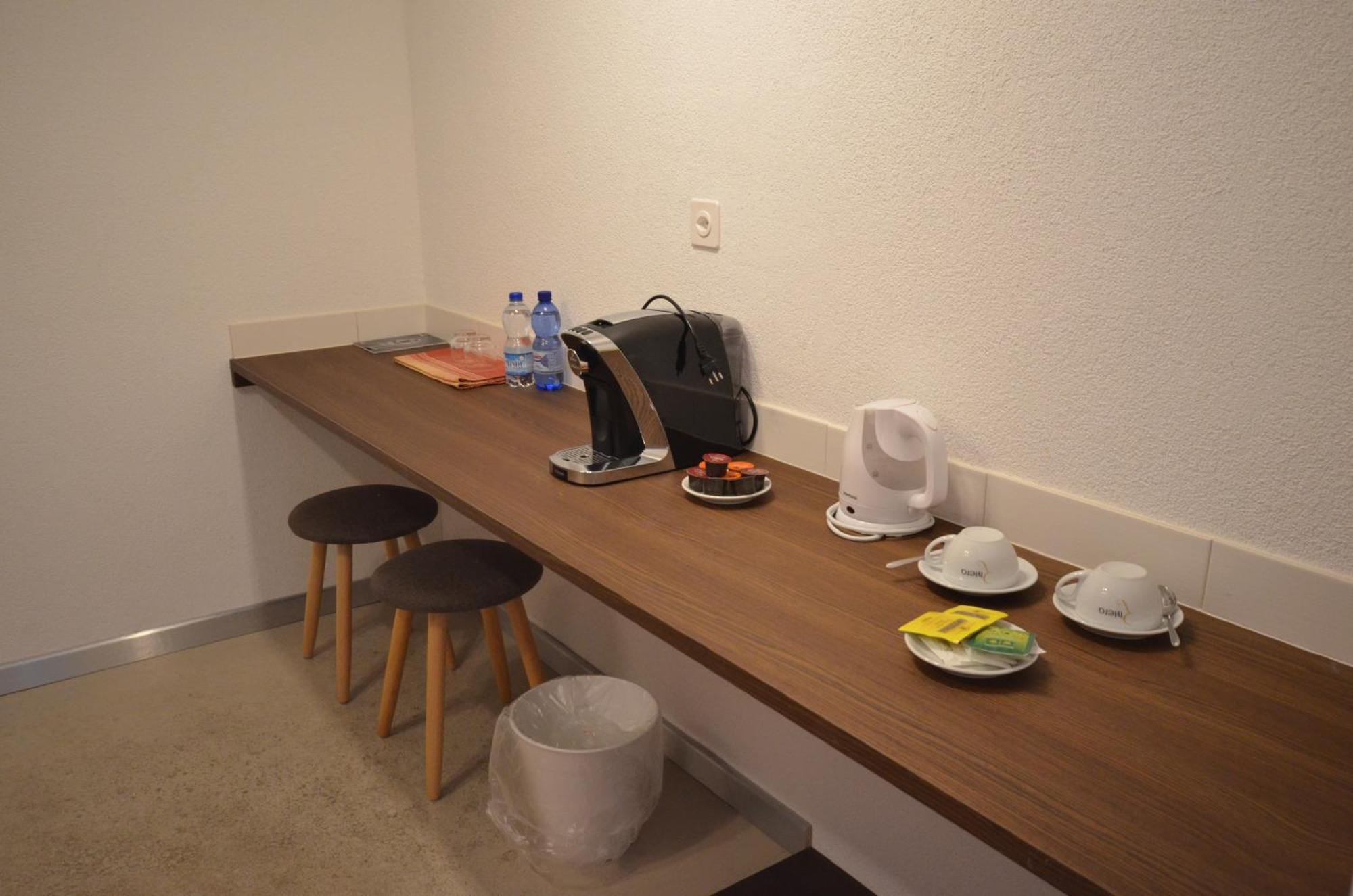 Boutique Hotel Riviera Spiez Ruang foto